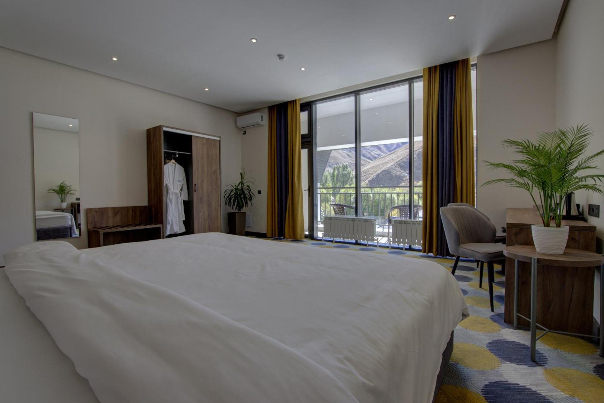 Grand Khan Tengri 4* Naryn Eksteriør billede