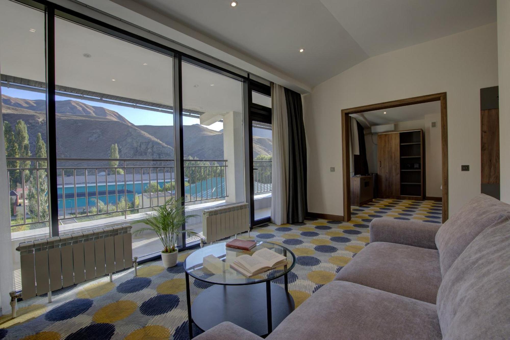 Grand Khan Tengri 4* Naryn Eksteriør billede